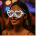 Beyaz Led Işıklı Kalp Gözlük – 3 Modlu Parti & Glow Gözlüğü