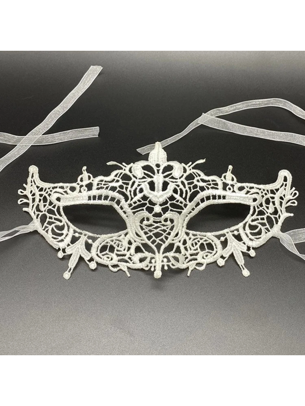 Beyaz Renk Dantel Kesim Dantel İşlemeli Balo Parti Maskesi 2 No… Beyaz Renk Dantel Kesim Dantel İşlemeli Balo Parti Maskesi 2 No…