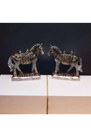 Dekoratif At Biblosu… Dekoratif At Biblosu…