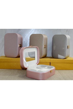 Deri Kaplamalı Makyaj Ve Takı Kutusu Alk3607… Deri Kaplamalı Makyaj Ve Takı Kutusu Alk3607…