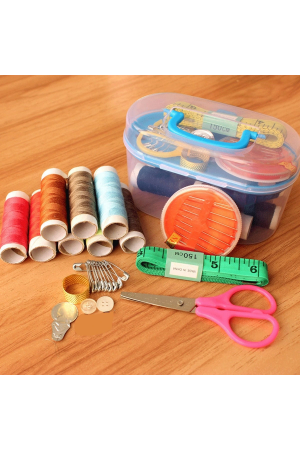 Dikiş Seti Kutusunda - İğne - İplik - Makas Seti…