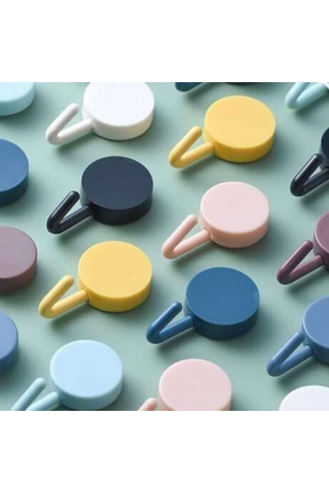 Kendinden Yapışkanlı Renkli Duvar Askısı… Kendinden Yapışkanlı Renkli Duvar Askısı…