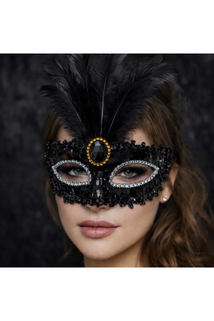Lüks Siyah Tüylü Taşlı Balo Maskesi… Lüks Siyah Tüylü Taşlı Balo Maskesi…