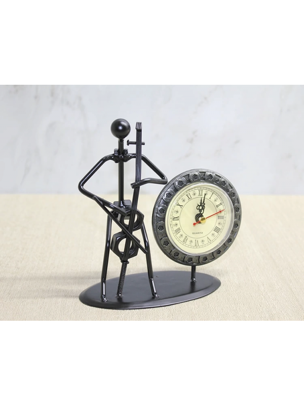 Metal Saatli Keman Çalan Müzisyen Alk4333&hellip;