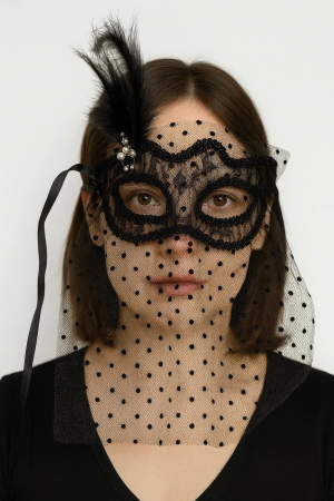 Siyah Renk Siyah Puantiyeli Duvaklı İncili Parti Maskesi&hellip;