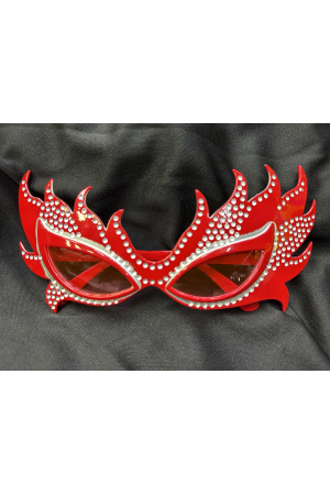 Taşlı Göz Kamaştıran Gecenin Yıldızı Kırmızı Parti Alev Gözlü&hellip;