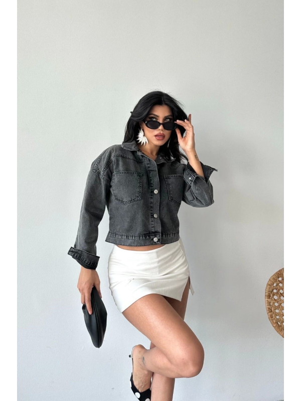 Çift cepli kol katlamalı süper taş enzim yı crop kot ceket füme… Çift cepli kol katlamalı süper taş enzim yı crop kot ceket füme…