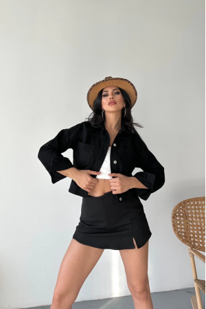 Çift cepli kol katlamalı süper taş enzim yılı crop kot ceket siyah… Çift cepli kol katlamalı süper taş enzim yılı crop kot ceket siyah…