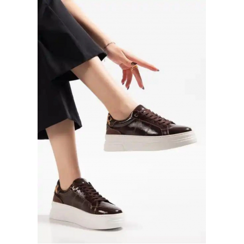 Jetan Kahverengi Rugan Bağcıklı Spor Ayakkabı Jetan Kahverengi Rugan Bağcıklı Spor Ayakkabı