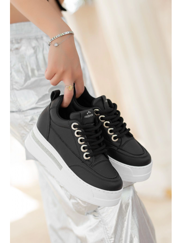 Lulu Siyah Cilt Beyaz Tabanlı Bağcıklı Spor Ayakkabı&hellip;