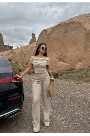 Madonna yaka bol paça pantolonlu takım&hellip;