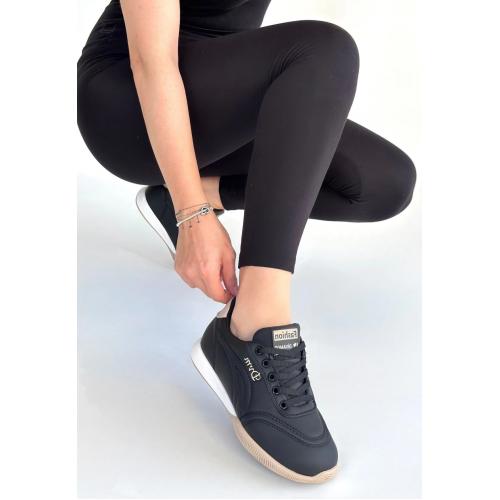 Tawen Siyah Cilt Bej Tabanlı Bağcıklı Spor Ayakkabı