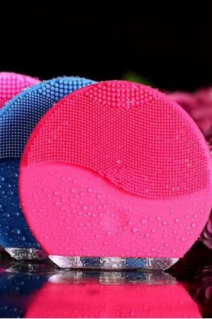 Şarjlı Cilt Temizleme Silikonu Yüz Temizleme  Ve Masaj Aleti&hellip;