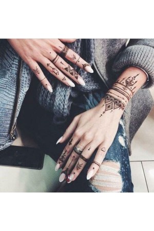 Hint Kınası Tüp Siyah… Hint Kınası Tüp Siyah…